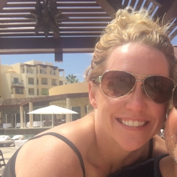 Meet your Posher, Ava - Picture 3 of 3